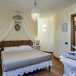1816 Guest House